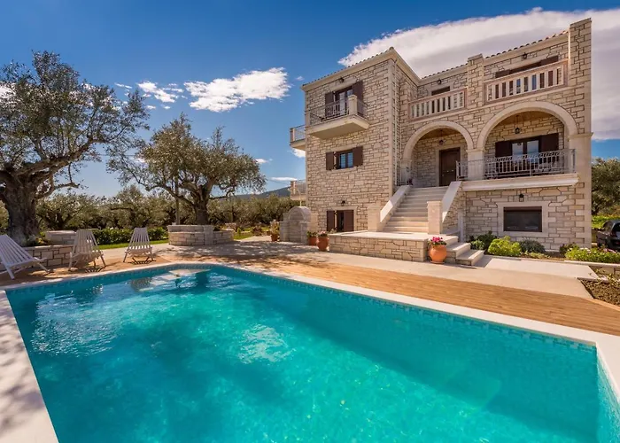 Filoxenia Stone House