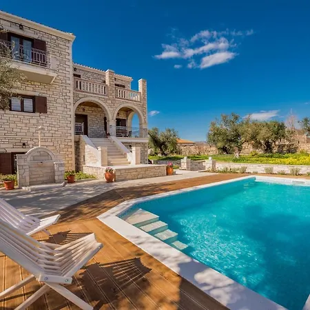 Filoxenia Stone House Villa *