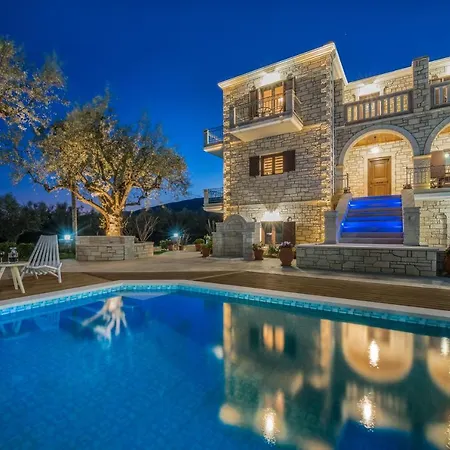 Villa Filoxenia Stone House *