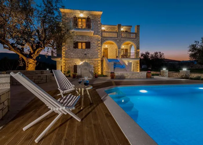 Filoxenia Stone House فيلة